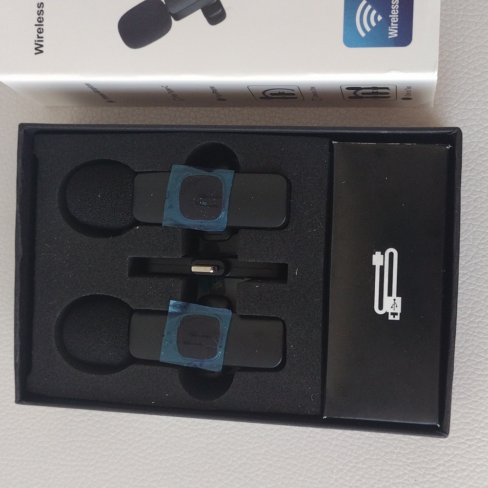 Wireless Microphone - Picture 7 of 11
